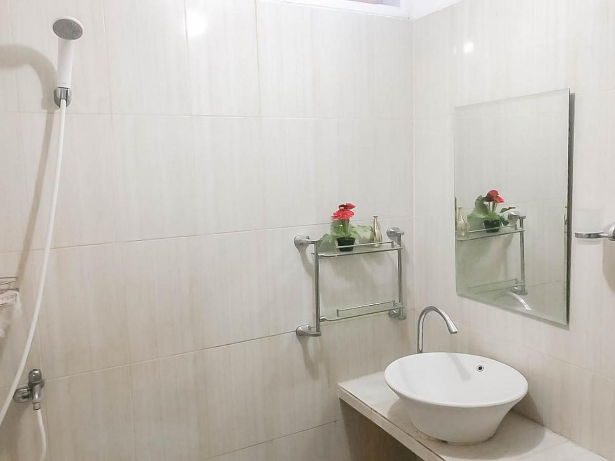 Rumah Panggung Guest House Syariah Mitra Reddoorz Cirebon Eksteriør billede