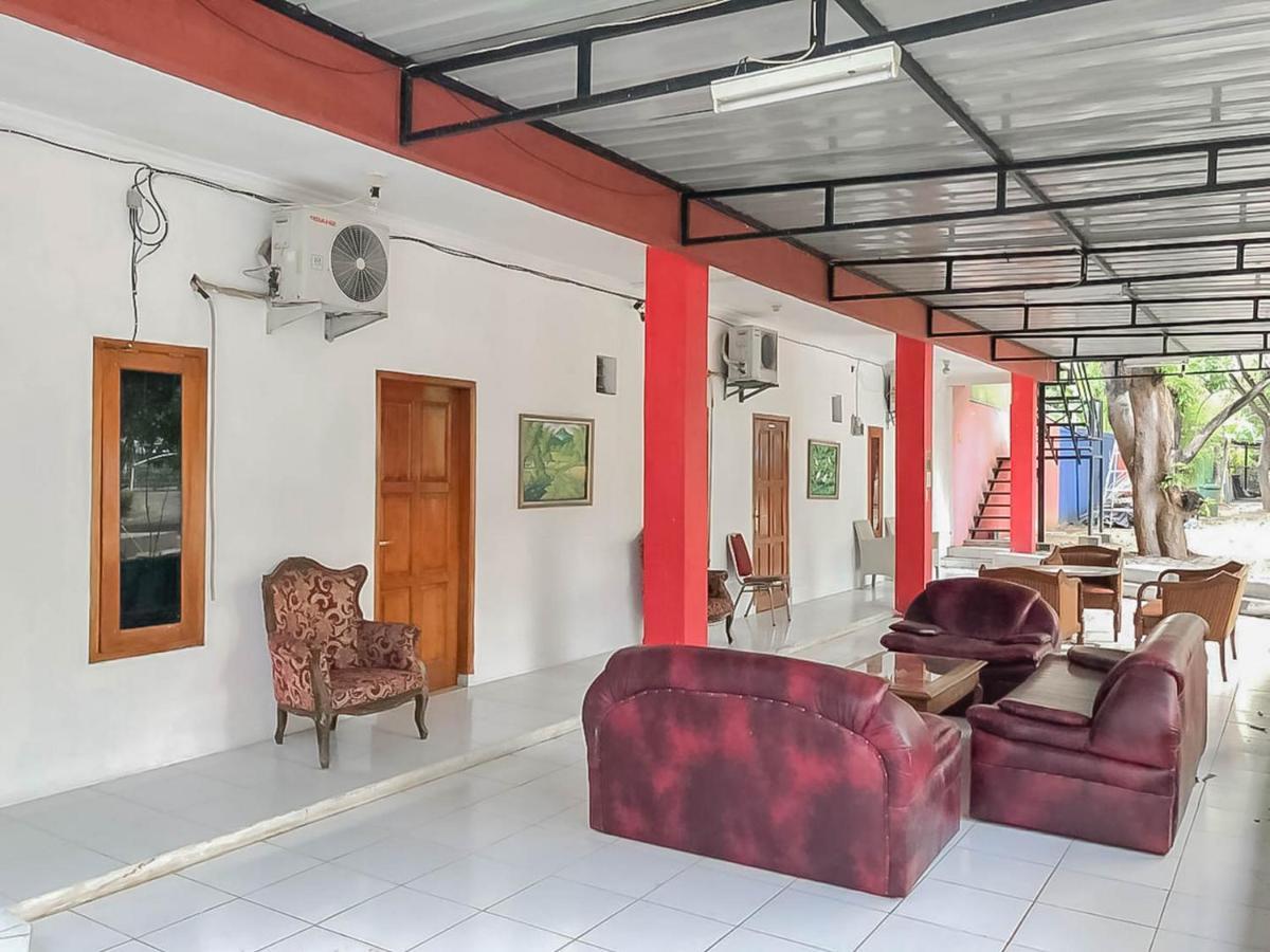 Rumah Panggung Guest House Syariah Mitra Reddoorz Cirebon Eksteriør billede